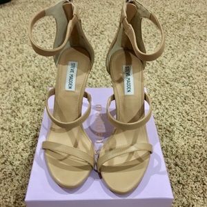 Steve Madden Nude 4” Size 9 Stiletto Sandal Heels